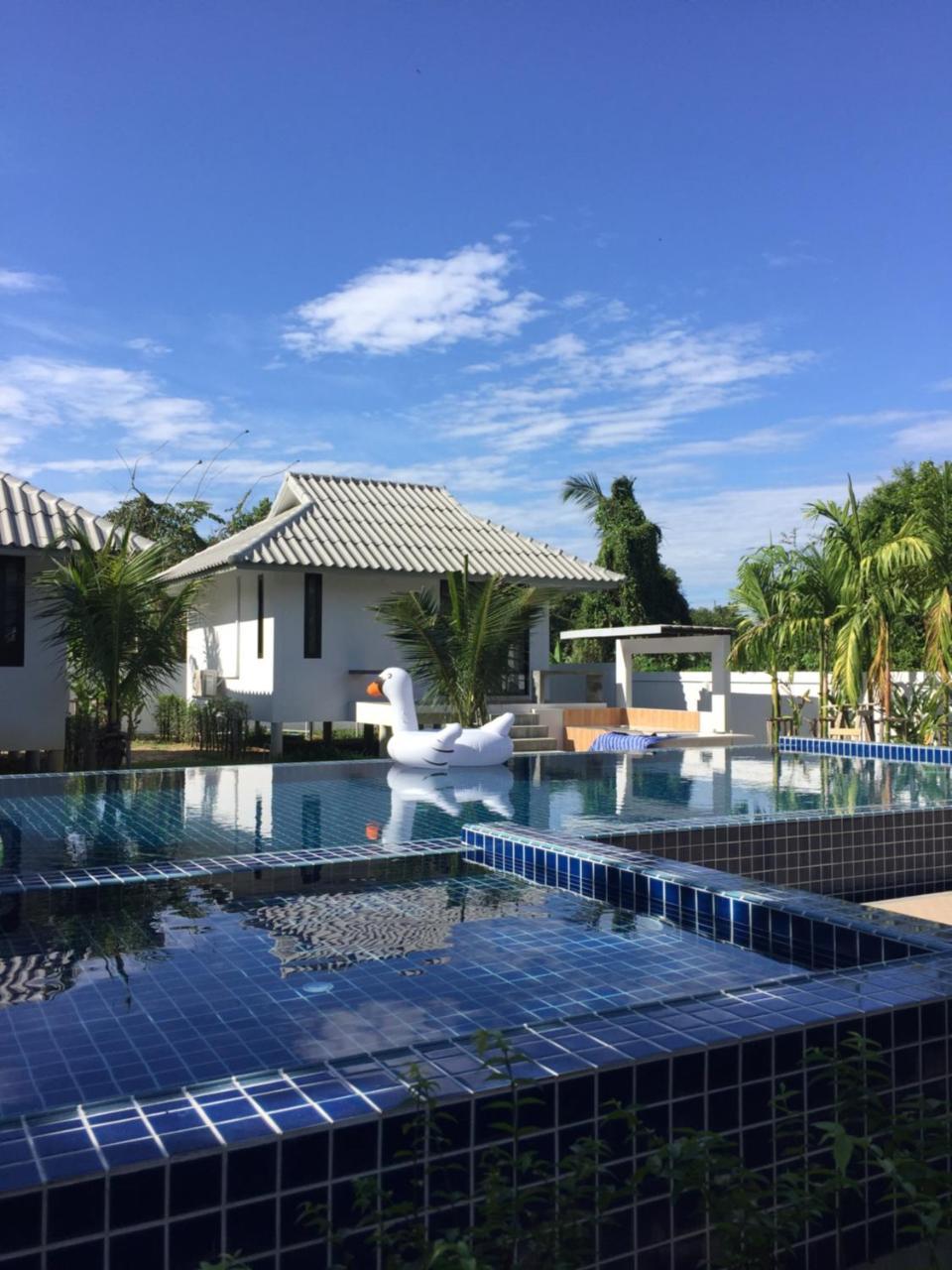 Bulan Villa Районг Екстериор снимка