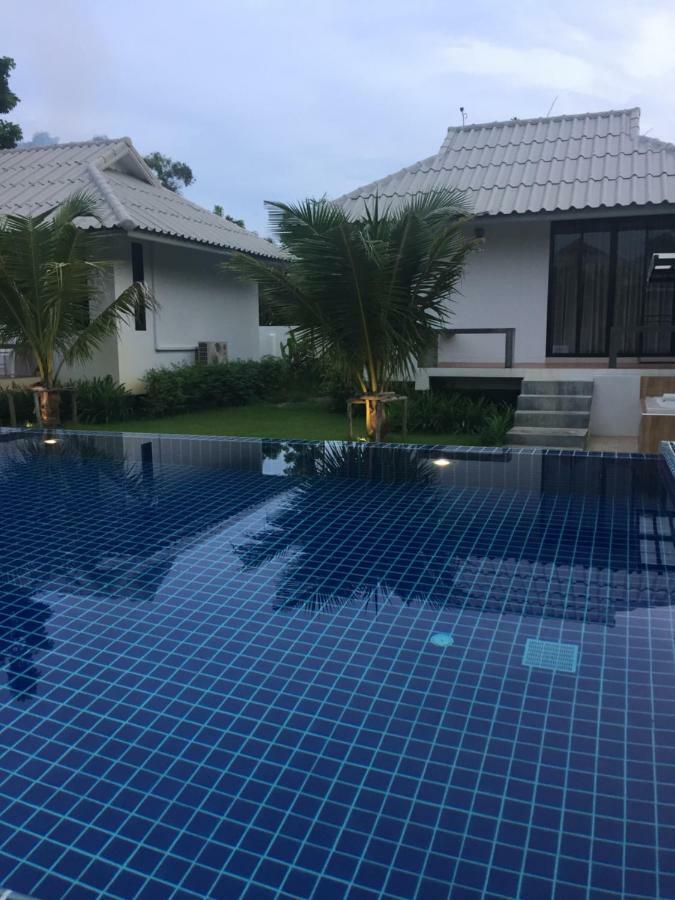 Bulan Villa Районг Екстериор снимка